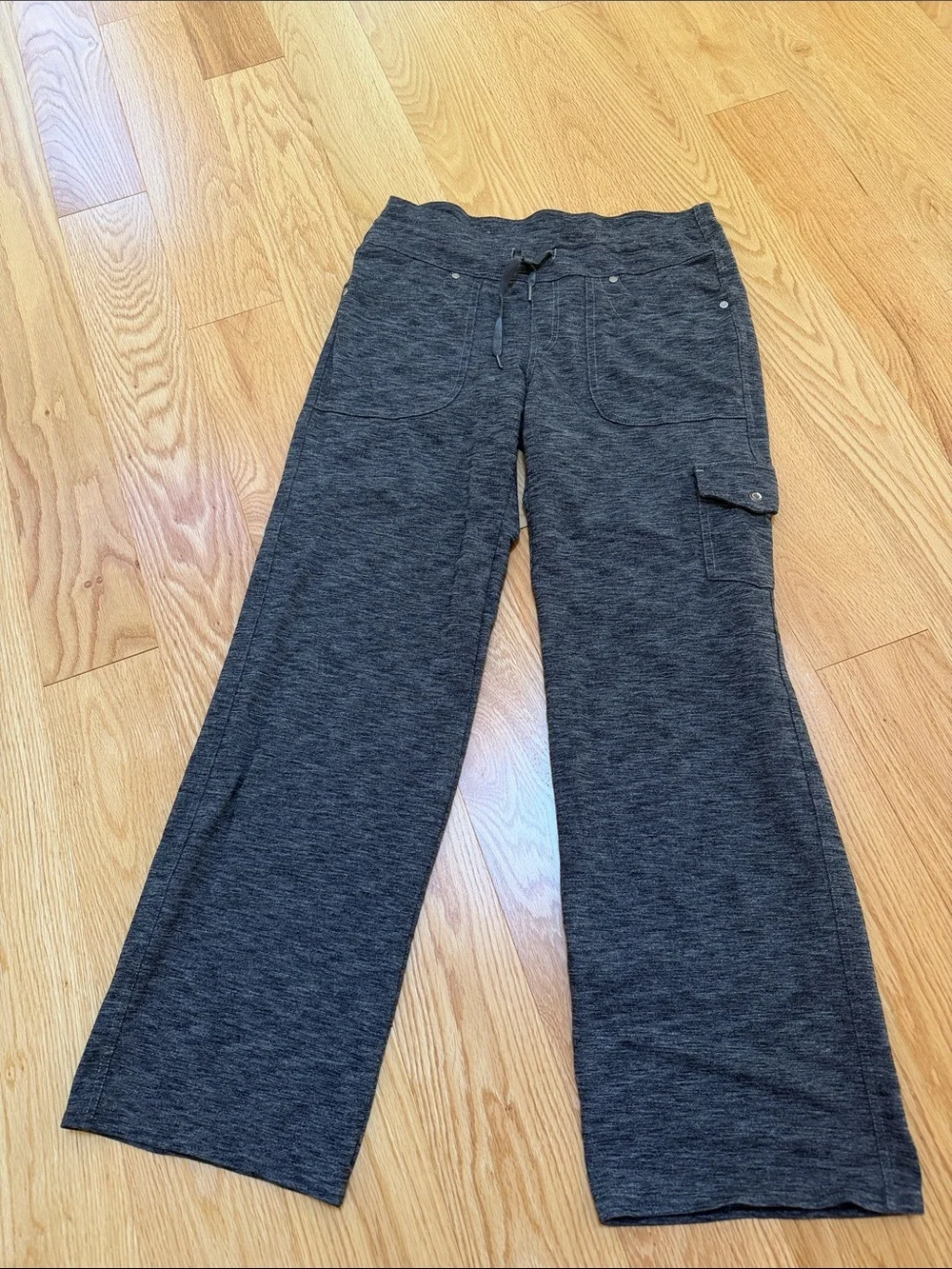 Kuhl Women’s Charcoal Gray Mova Cargo Knit hiking Pants.